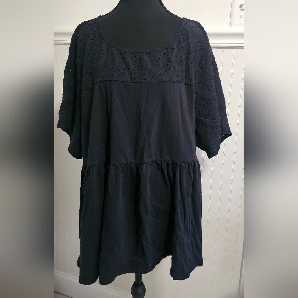 Torrid Black Eyelet Detail Tiered Top 4X